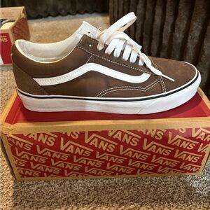 Brand New Vans Men's Old Skool Low-Top in Brown Men’s Size 8.5 / Women’s Size 10